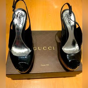 Authentic Gucci Vitelli Vernice Soft Nero wedge sandals